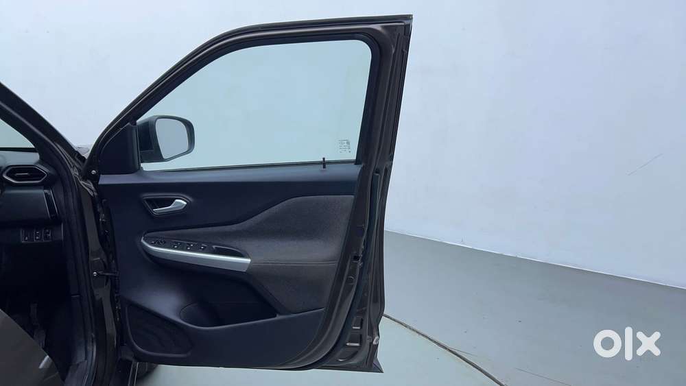 Nissan Magnite 1.0 Xv Premium Turbo Cvt (o), 2022, Petrol
