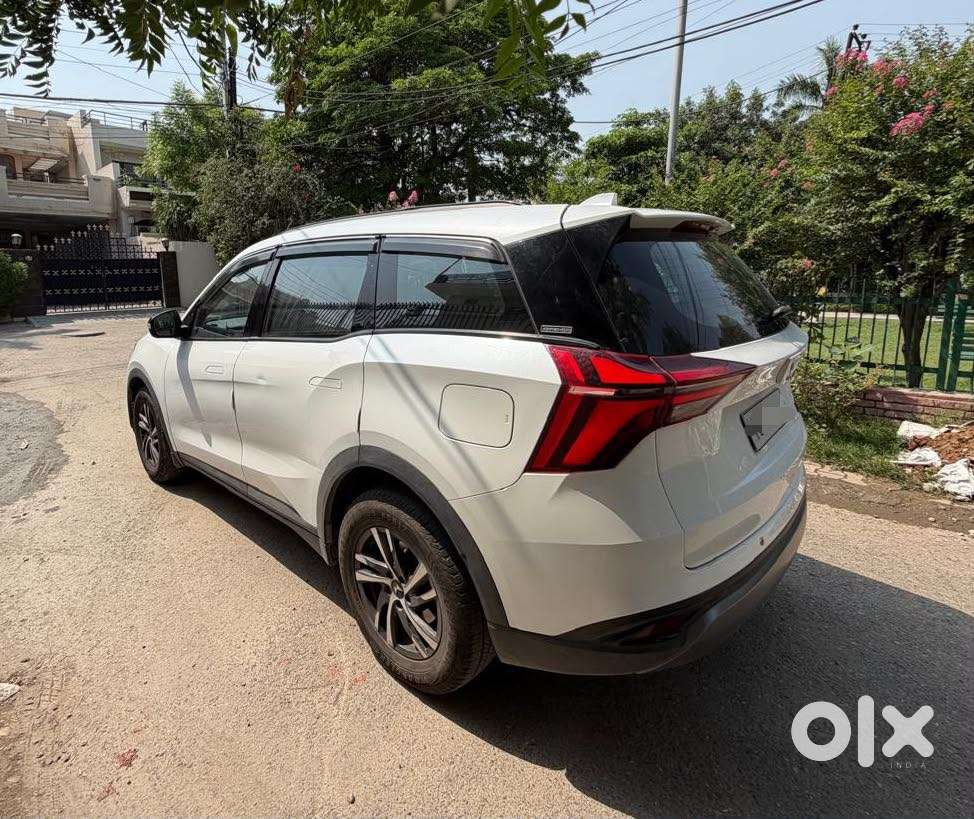 Mahindra Xuv700 2.2 Ax 5 Diesel At Str, 2023, Diesel