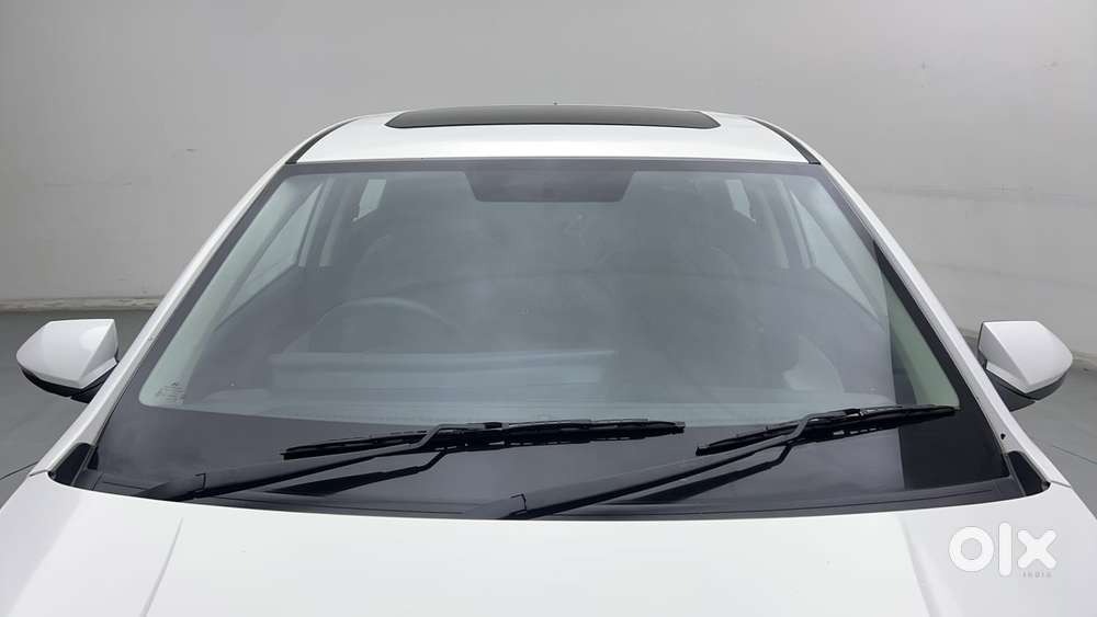 Hyundai Verna 1.5 Sx Petrol Mt, 2023, Petrol