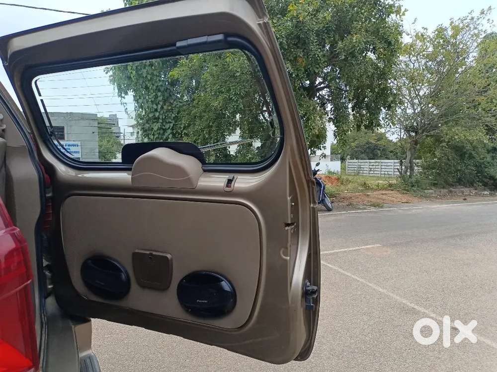Mahindra Xylo (celebration Edition) Top End Model.
8 Seater