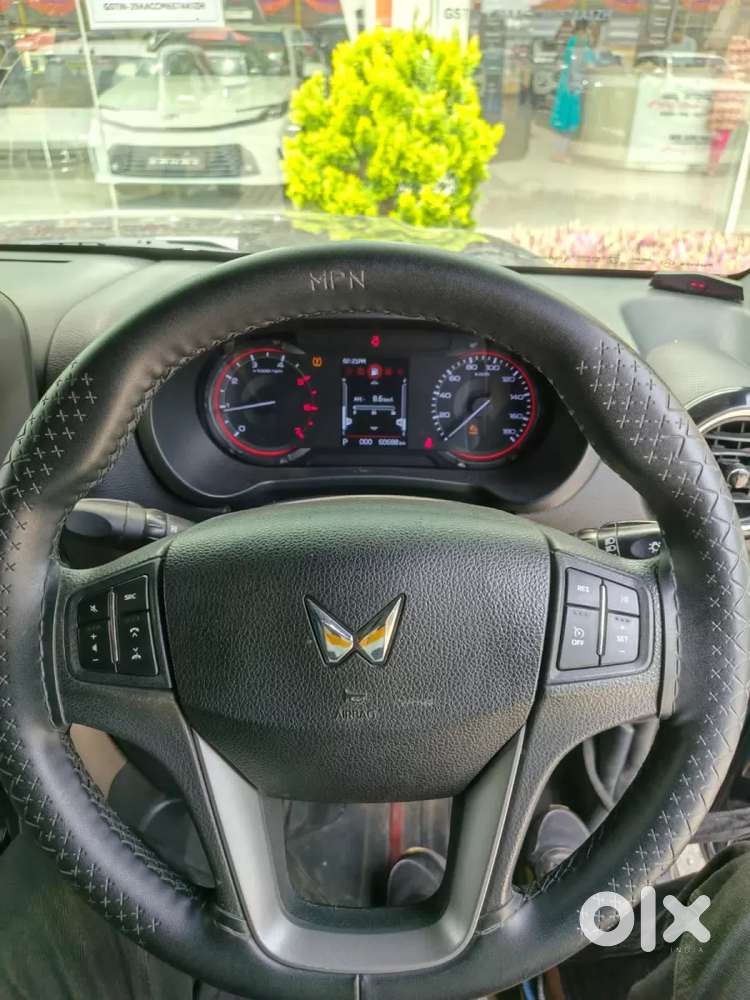 Mahindra Thar Lx 4-str Convertible At, 2022, Petrol