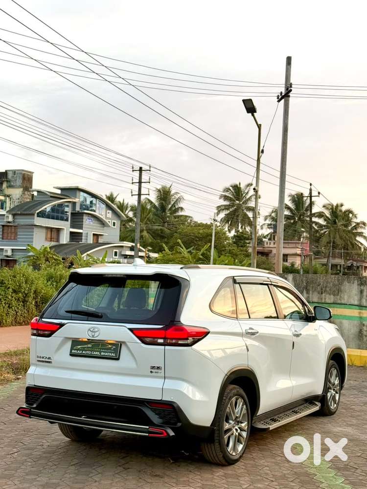 Toyota Innova Hycross 2.0 Zx (o) Hybrid 7 Str, 2025, Petrol