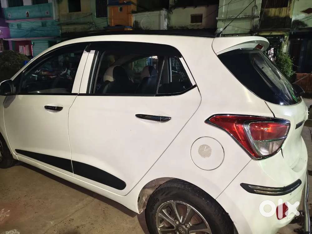 Hyundai Grand I10 2015 Diesel 95000 Km Driven