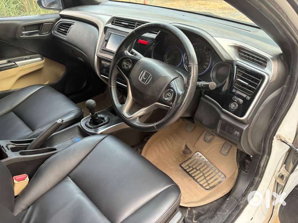 Honda City Vx 2015 Petrol,sunroof,interior Modified