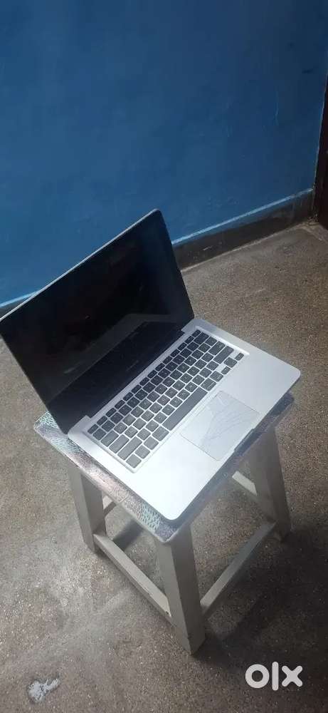 Old Mac book not working condition