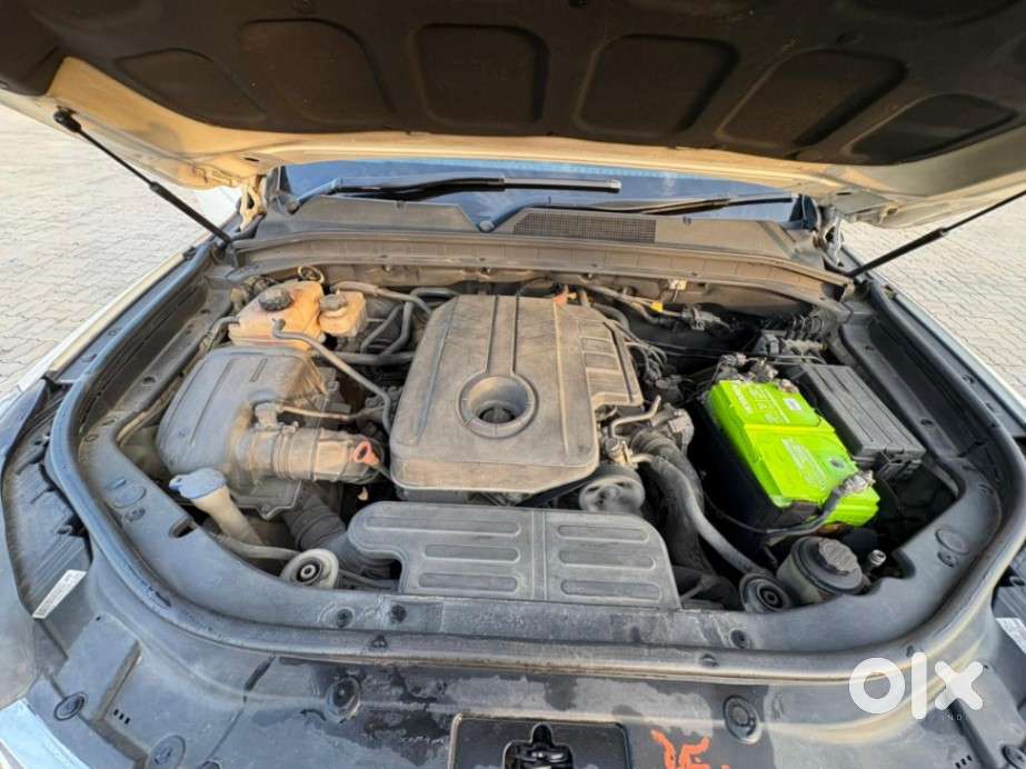 Mahindra Alturas G4 4x4 At, 2018, Diesel