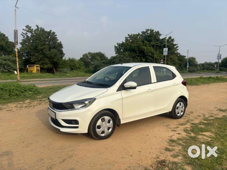 Tata Tiago 1.2 Revotron Xt (o), 2021, Petrol