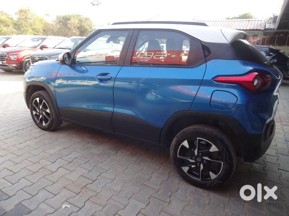 Tata Punch 1.2 Revotron Creative Amt Dual Tone, 2021, Petrol