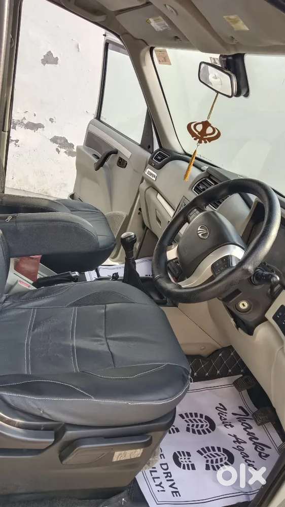 Mahindra Scorpio S10 2016