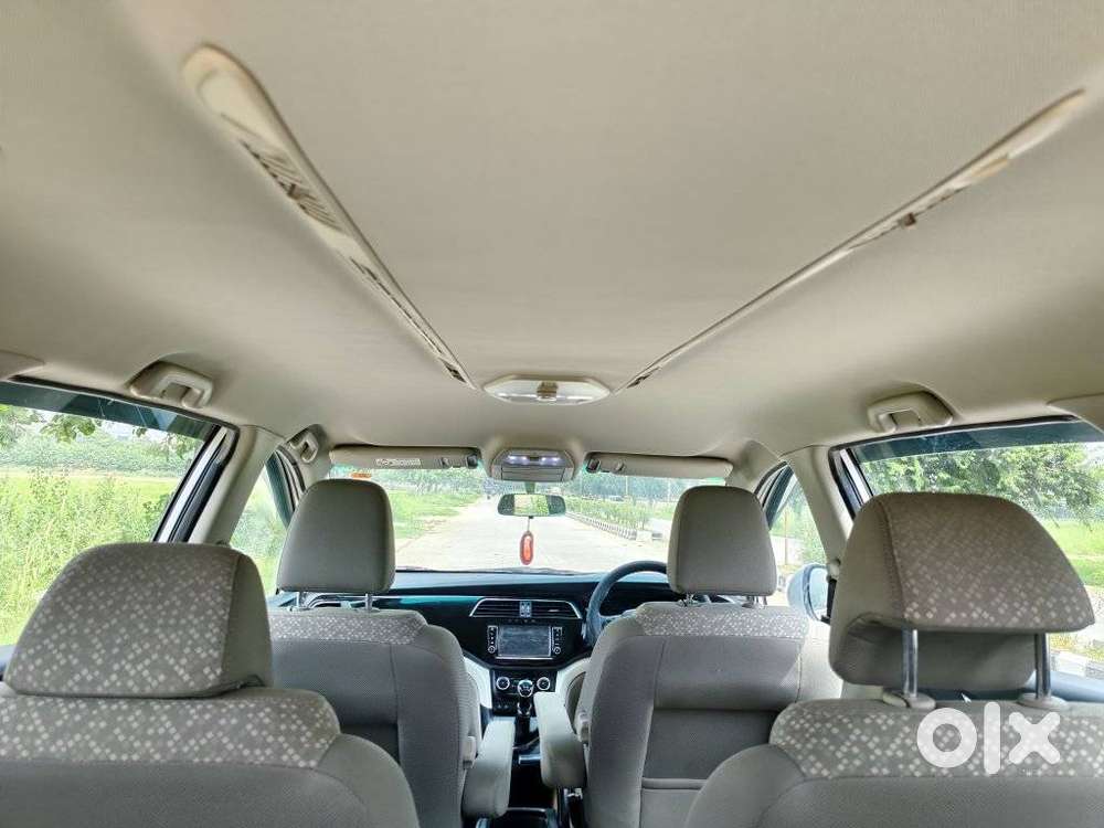 Mahindra Marazzo M6, 2018, Diesel