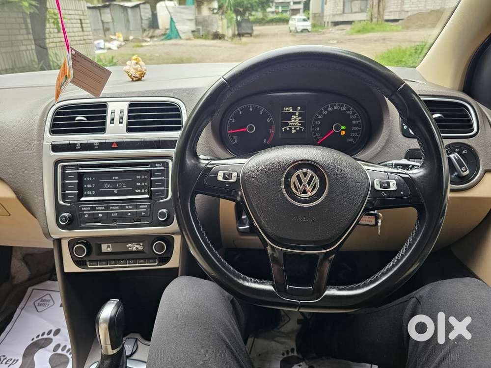 Volkswagen Vento 1.2 Tsi Highline Plus At, 2015, Petrol