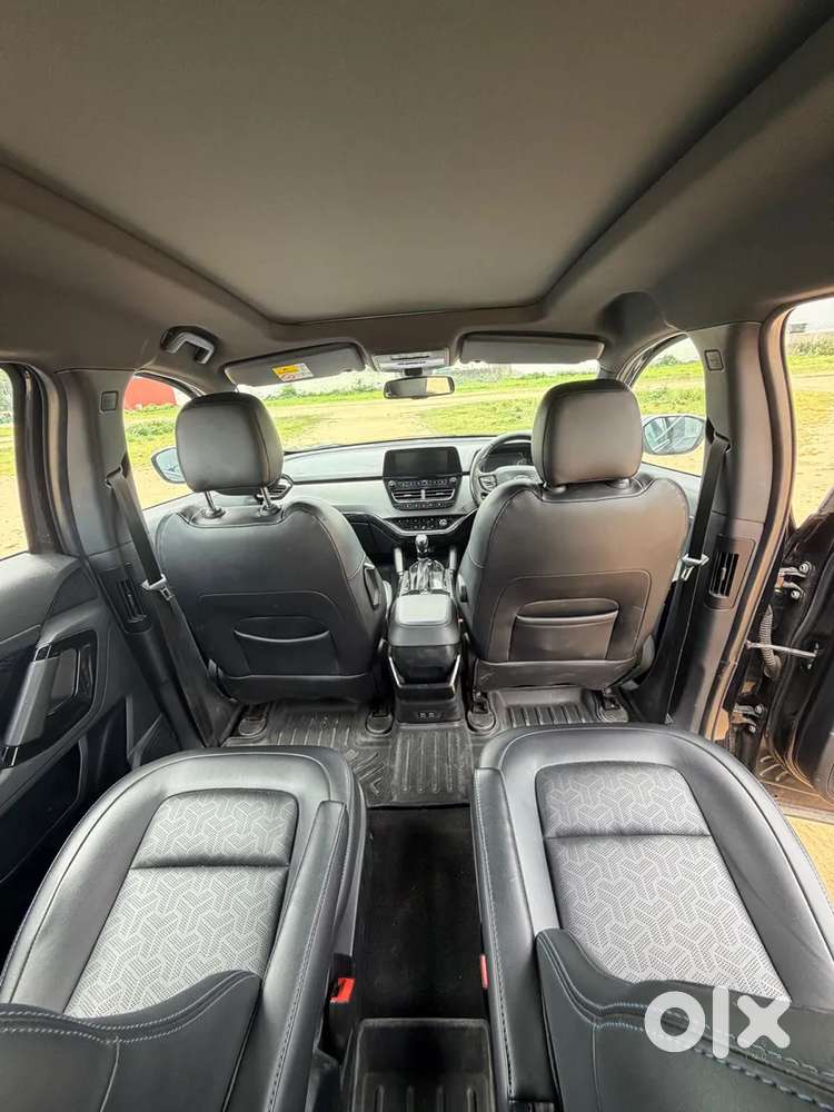 Tata Safari, 2022, Diesel