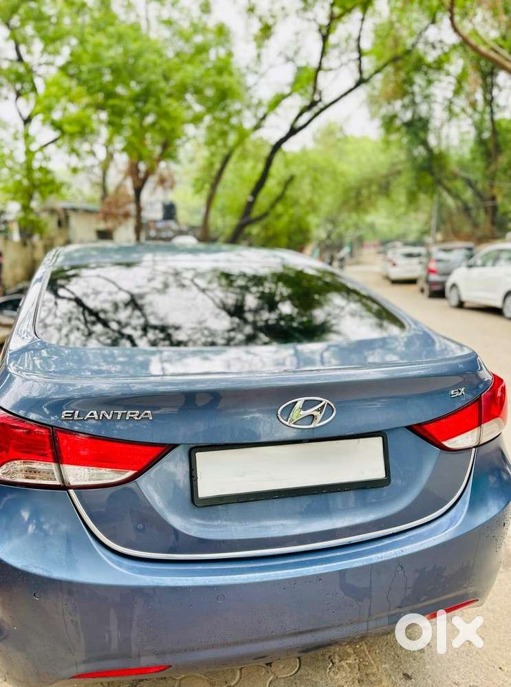 Hyundai New Elantra 2013 Petrol 65000 Km Driven