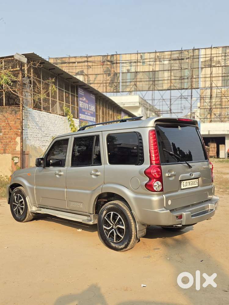 Mahindra Scorpio 2011 Manual