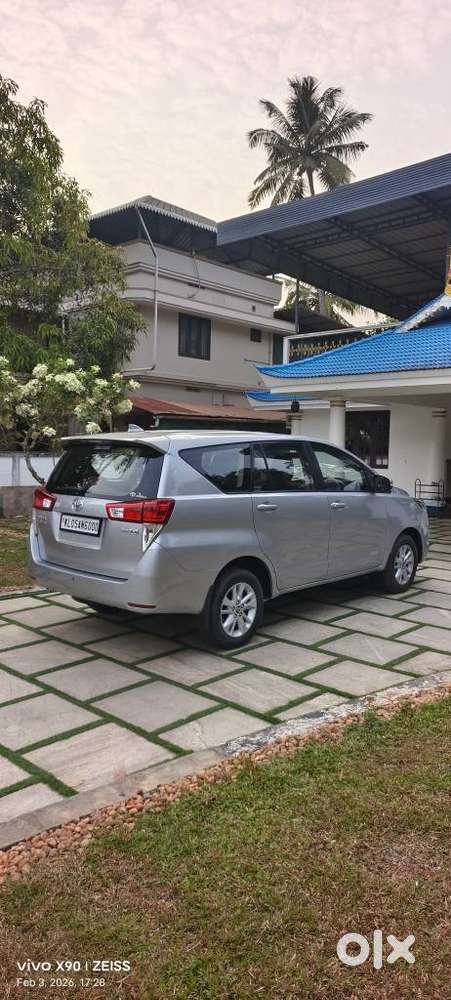 Toyota Innova Crysta 2.8 Gx At, 2016, Diesel