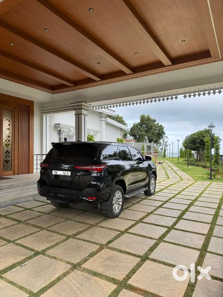 0001nun,toyota Fortuner Diesel 2023