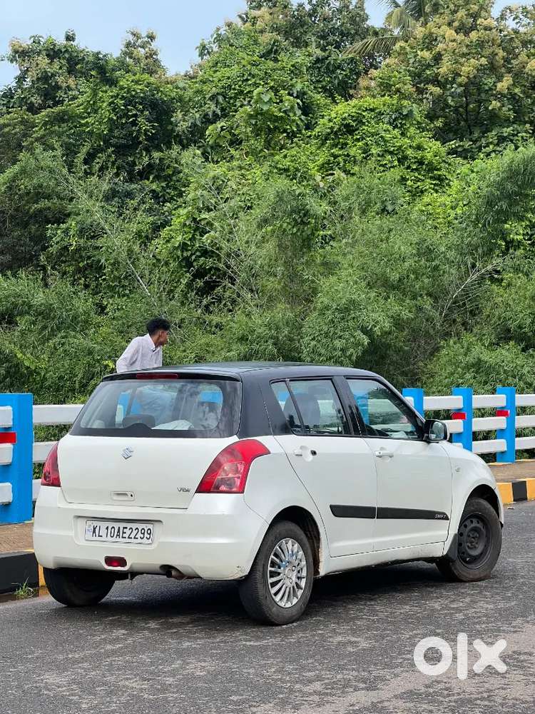 Maruti Suzuki Swift 2010
