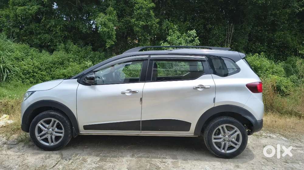 Renault Triber 1.0 Rxz 2024 Dual Tone