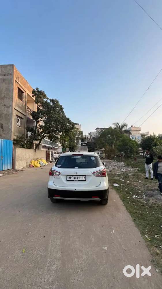 Maruti Suzuki S-cross 2017 Diesel Well Maintained
