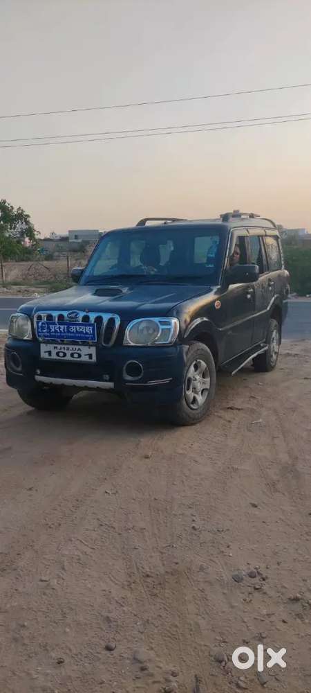 Mahindra Scorpio Classic 2007 Diesel ब्लैक कलर