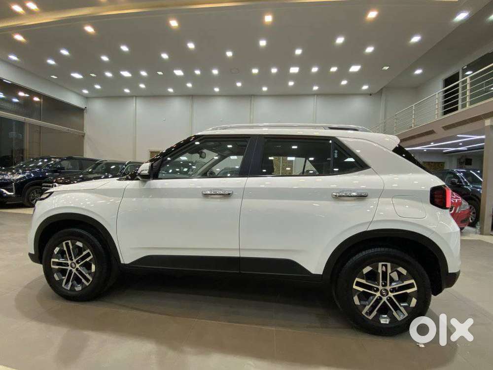 Hyundai Venue Sx Plus Turbo Dct, 2025, Petrol