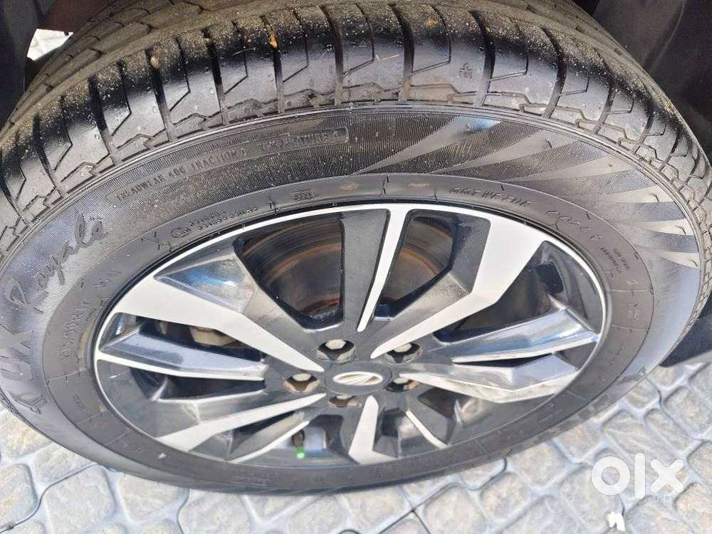 Mahindra Xuv300 W8, 2019, Petrol