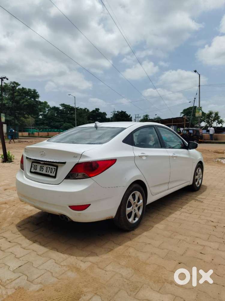Hyundai Verna 1.6 Ex Vtvt, 2014, Petrol