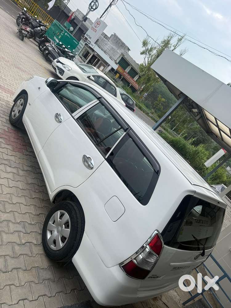 Toyota Innova Diesel 2009 Car