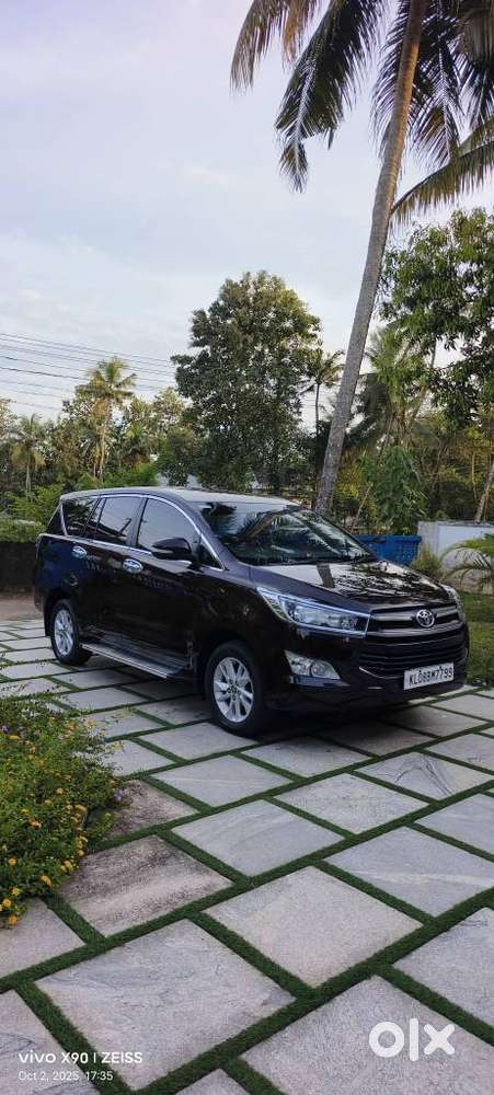Toyota Innova Crysta 2.4 G Mt, 2017, Diesel