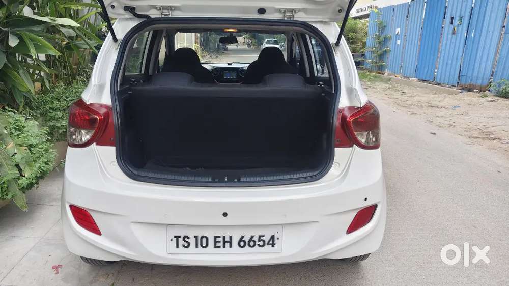 Hyundai Grand I10 2016 Diesel 64000 Km Driven