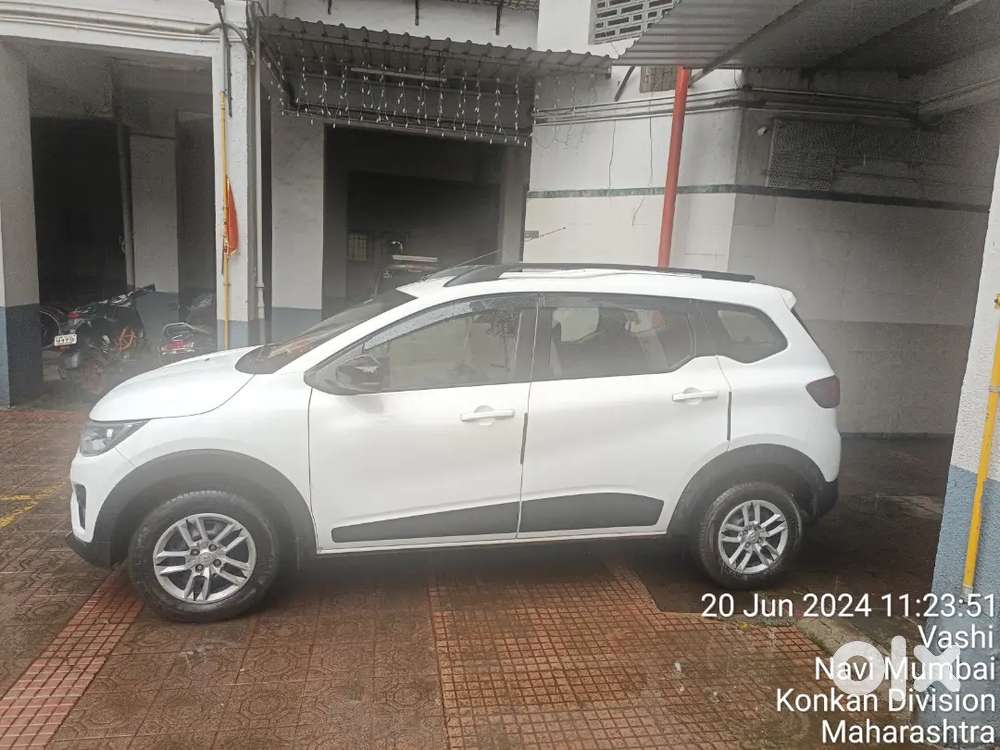 Renault Triber 2023 Petrol Rxt Amt