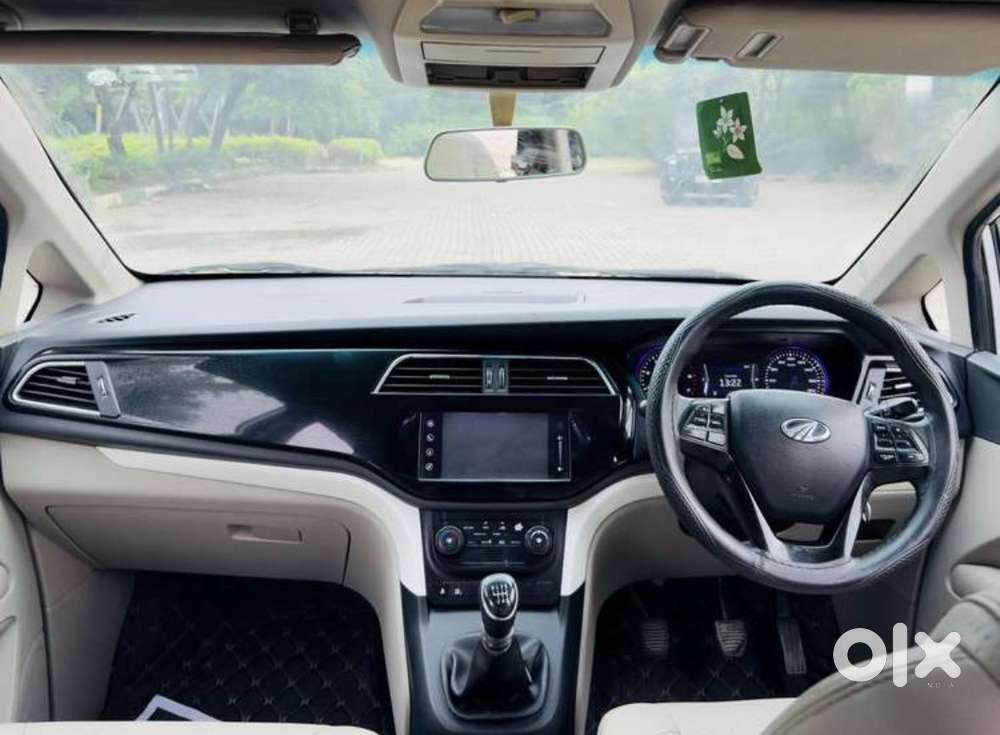 Mahindra Marazzo M8, 2020, Diesel