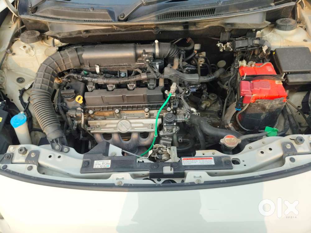 Maruti Suzuki Dzire 1.2 Vxi, 2022, Petrol