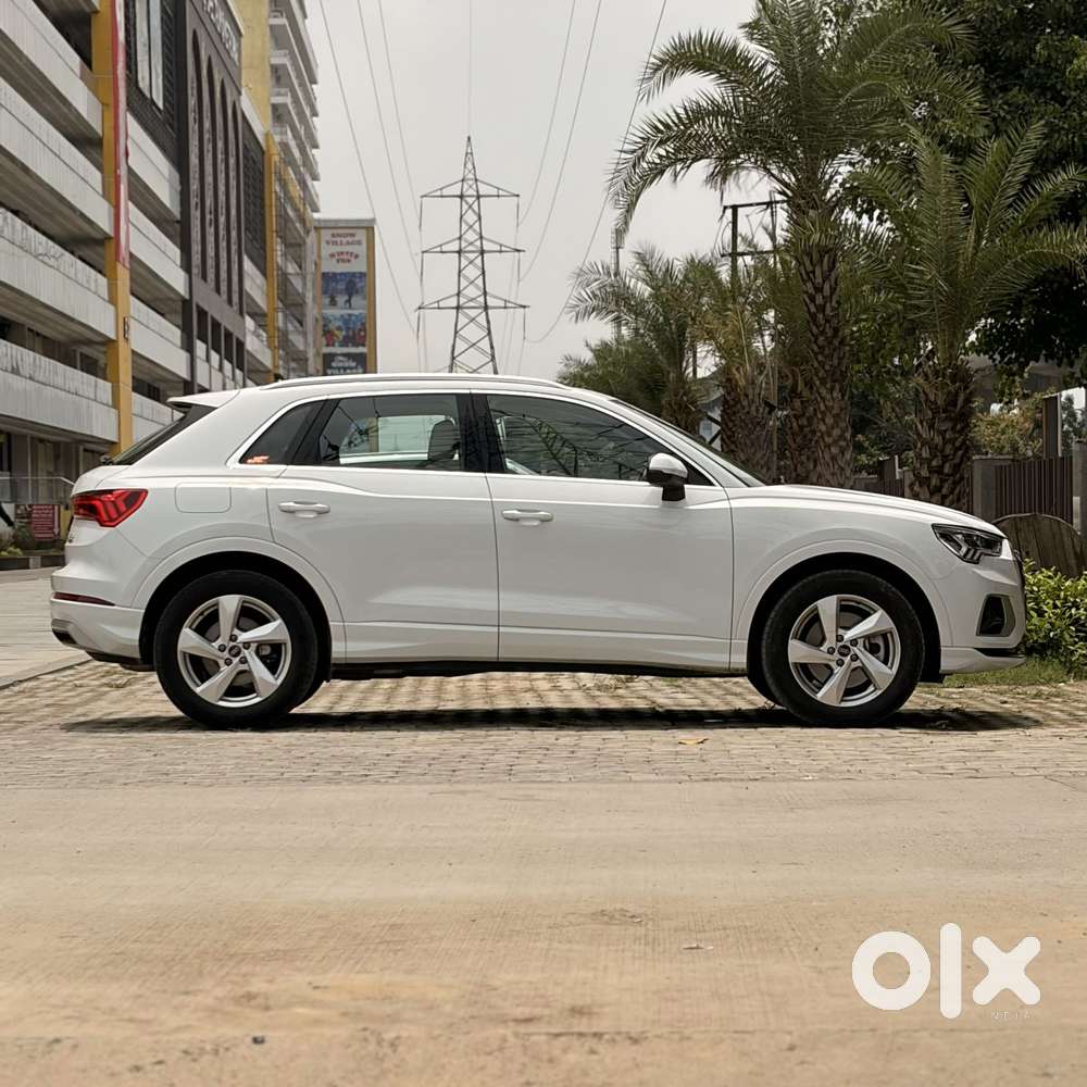 Audi Q3 40 Tfsi Premium Plus, 2025, Petrol