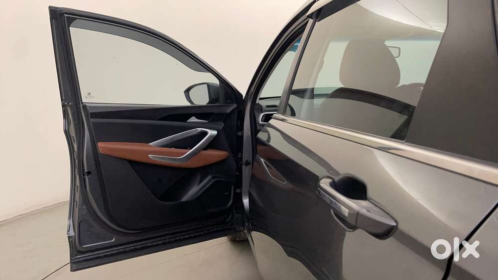 Mg Hector Plus 1.5 Sharp Turbo Cvt 6 Str, 2022, Petrol