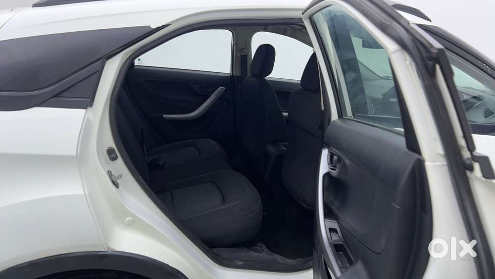 Tata Nexon 1.5 Revotorq Xm (s), 2022, Diesel