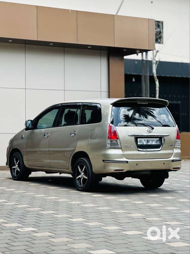 Toyota Innova 2.5 V 7 Str, 2010, Diesel