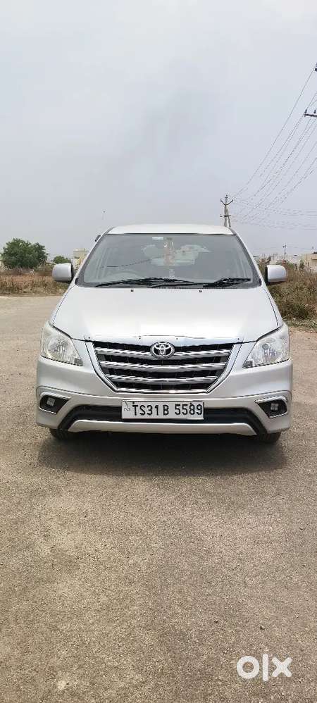 Toyota Innova 2014