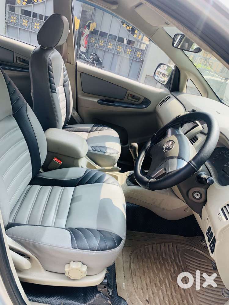 Toyota Innova 2.5 G (diesel) 8 Seater, 2012, Diesel