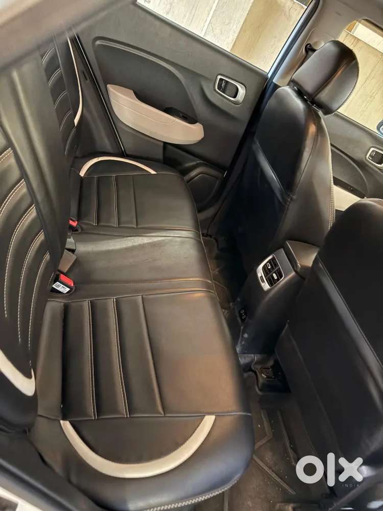Hyundai Venue 1.5 Crdi Sx 2024 Diesel 29500 Km Driven