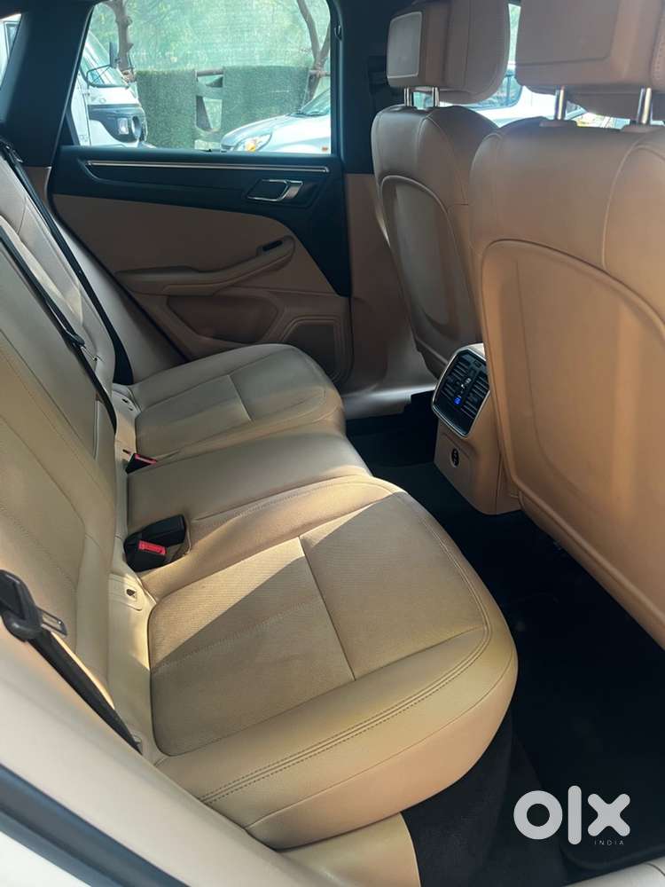 Porsche Macan Facelifted