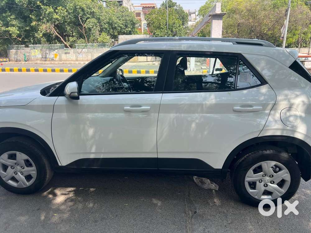 Hyundai Venue S Plus Mt 1.2 Kappa, 2022, Petrol