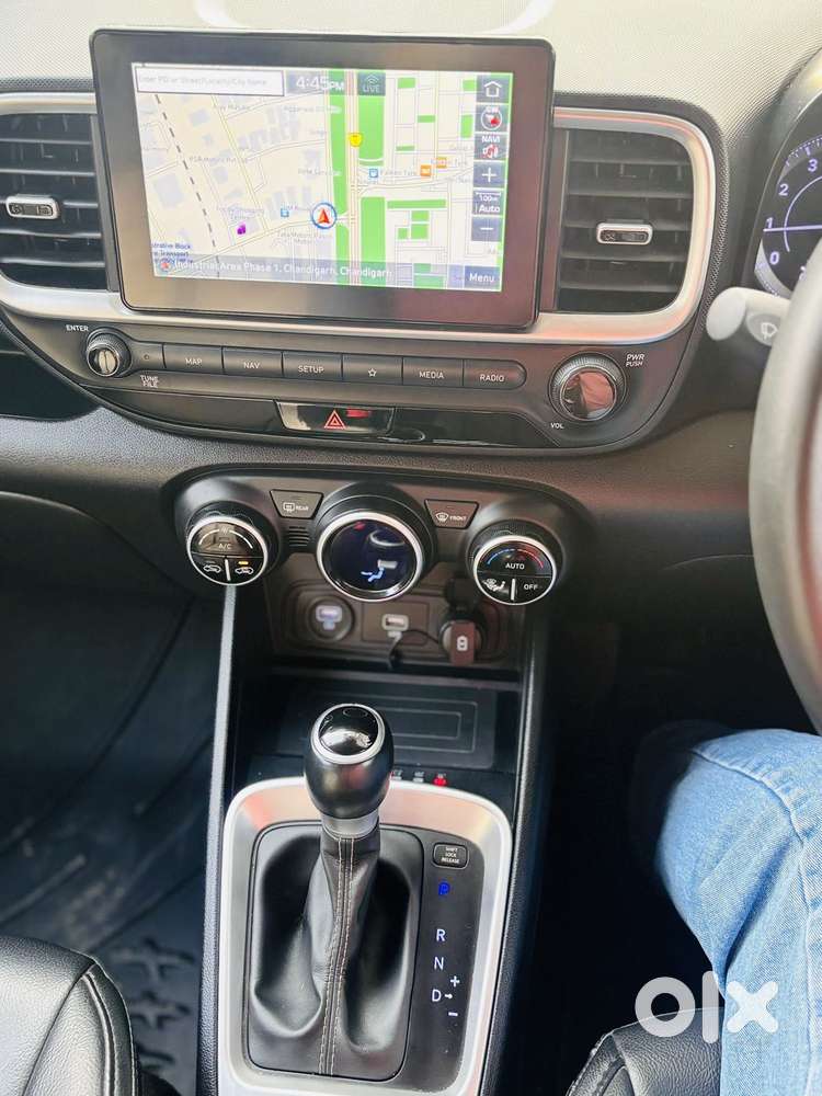 Hyundai Venue 1.0 Sx (o) Turbo Dct Dual Tone, 2019, Petrol