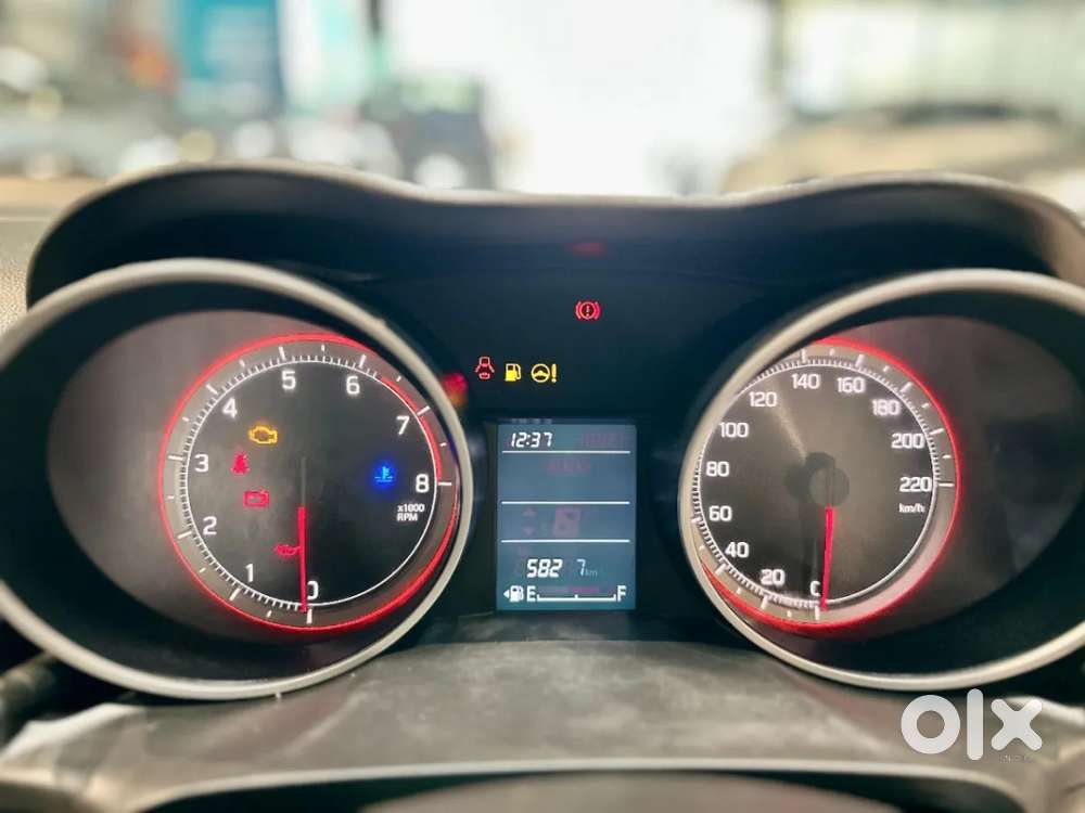 Maruti Suzuki Swift Vxi, 2022, Petrol