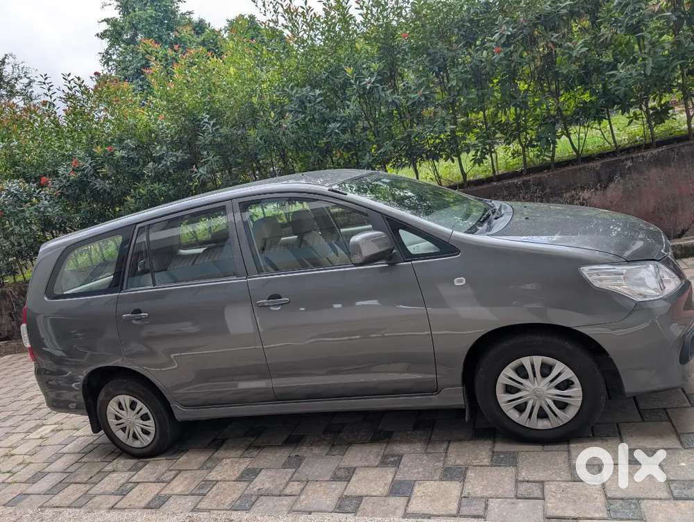 Toyota Innova 2013 Diesel 365000 Km Driven