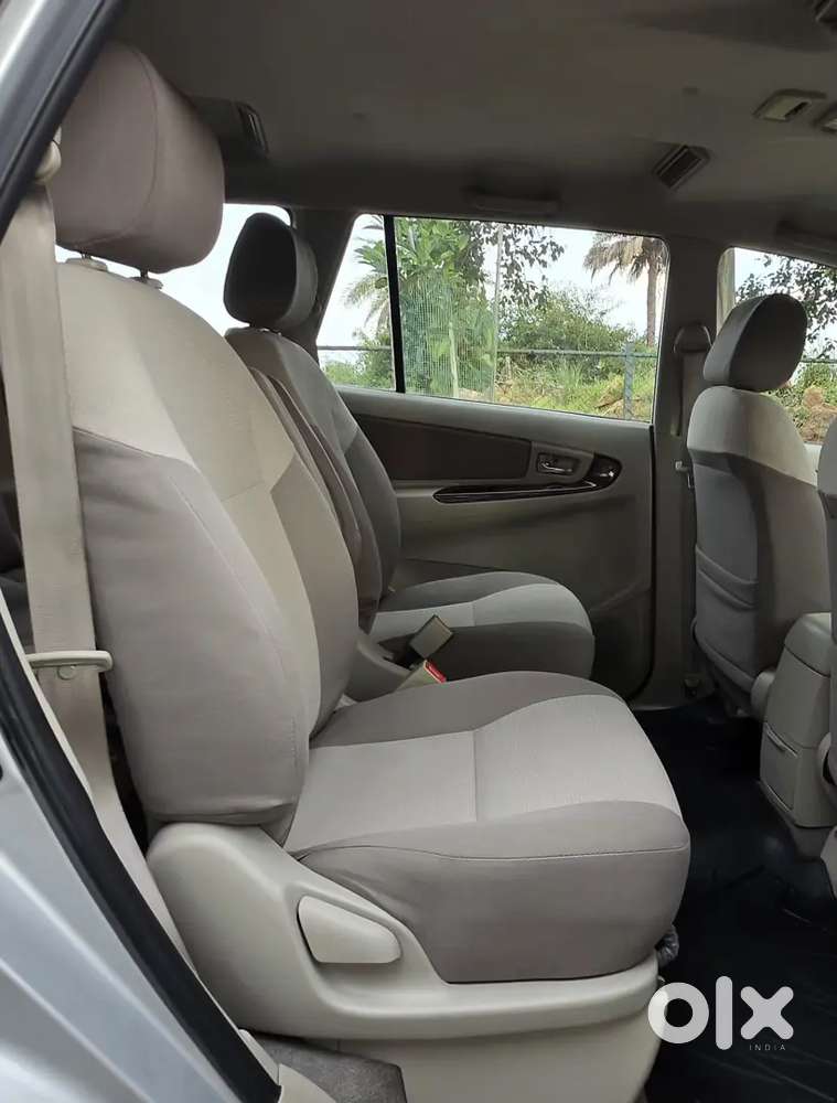 Toyota Innova 2.5 Vx Diesel Manual 2013,just 70000 Kilometers Driven