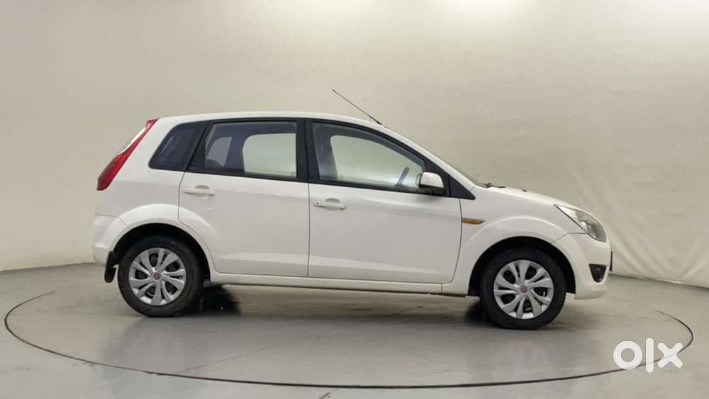 Ford Figo 2010-2012 Petrol Titanium, 2011, Petrol