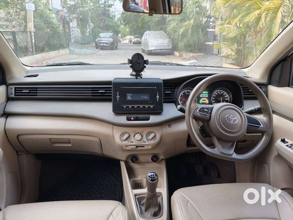 Toyota Rumion S Cng, 2024, Cng & Hybrids