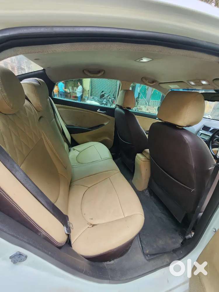 Hyundai Verna 2011