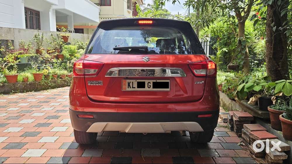 Maruti Suzuki Brezza Zdi+ Dual Tone